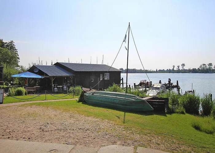 Ferienwohnung, An Der Mueritz 아파트 Röbel